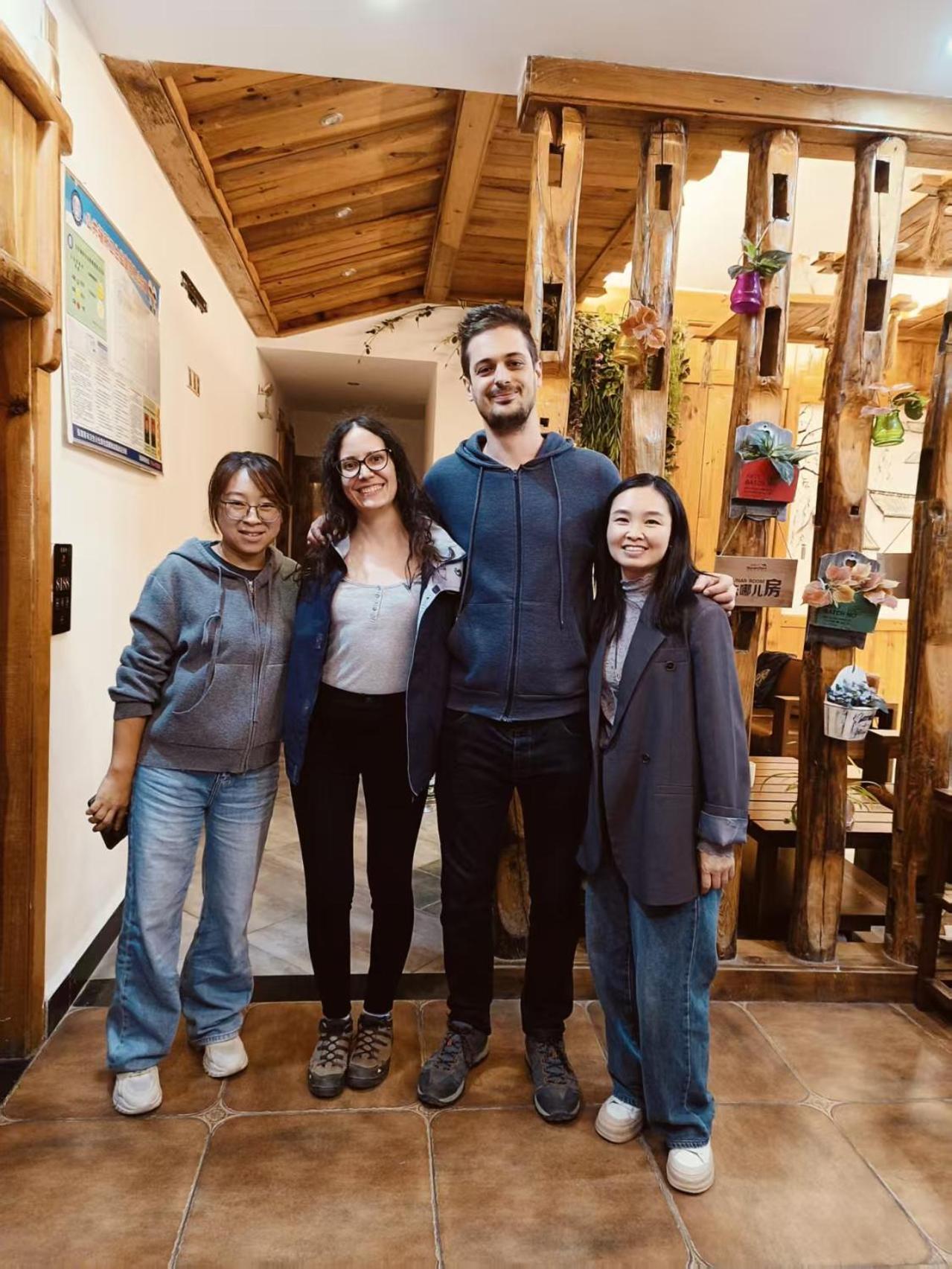 Chong Chong Guesthouse Zhangjiajie Exteriör bild